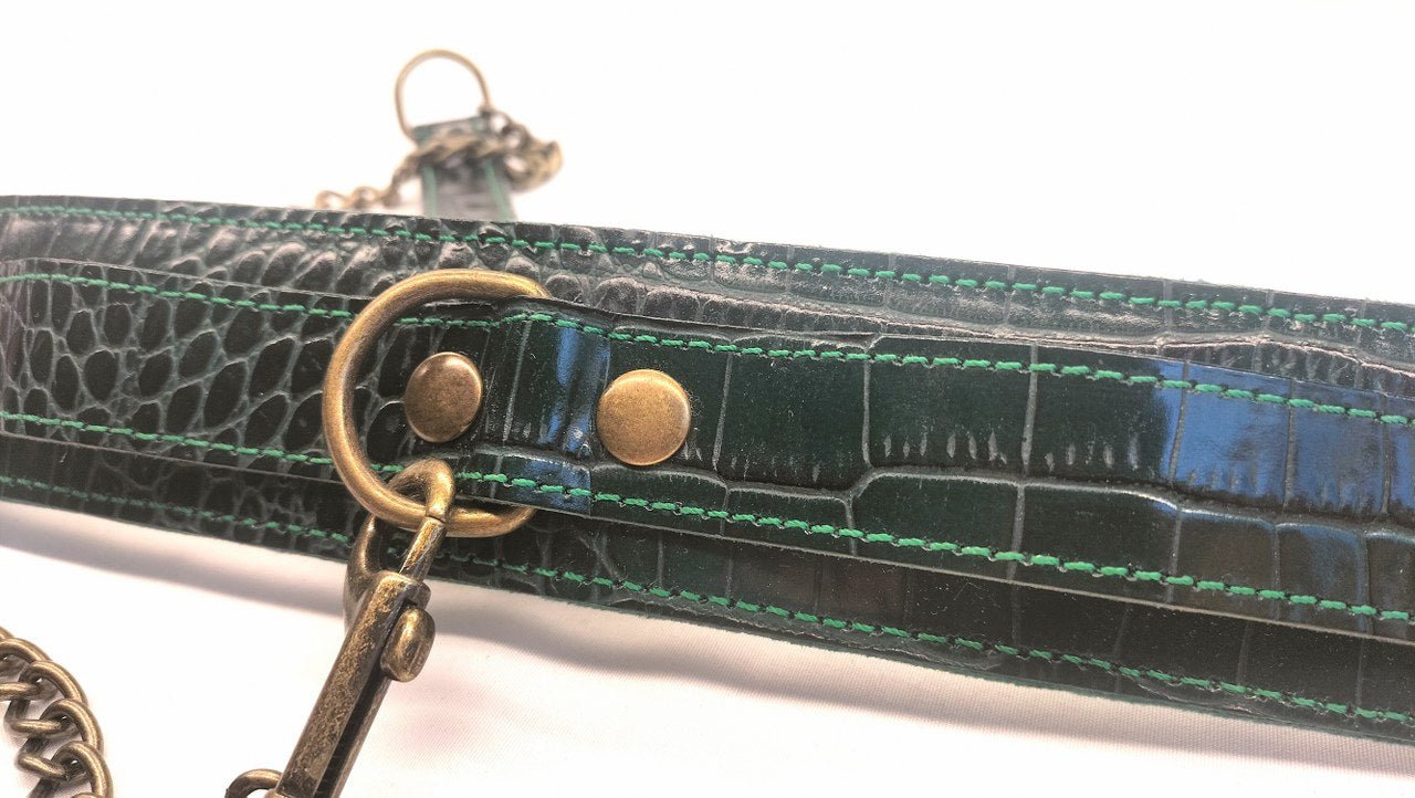 Exclusieve Japan Import Leder Collar met Leiband - Donker groen met crocoprint - Collar - SM - speeltjes
