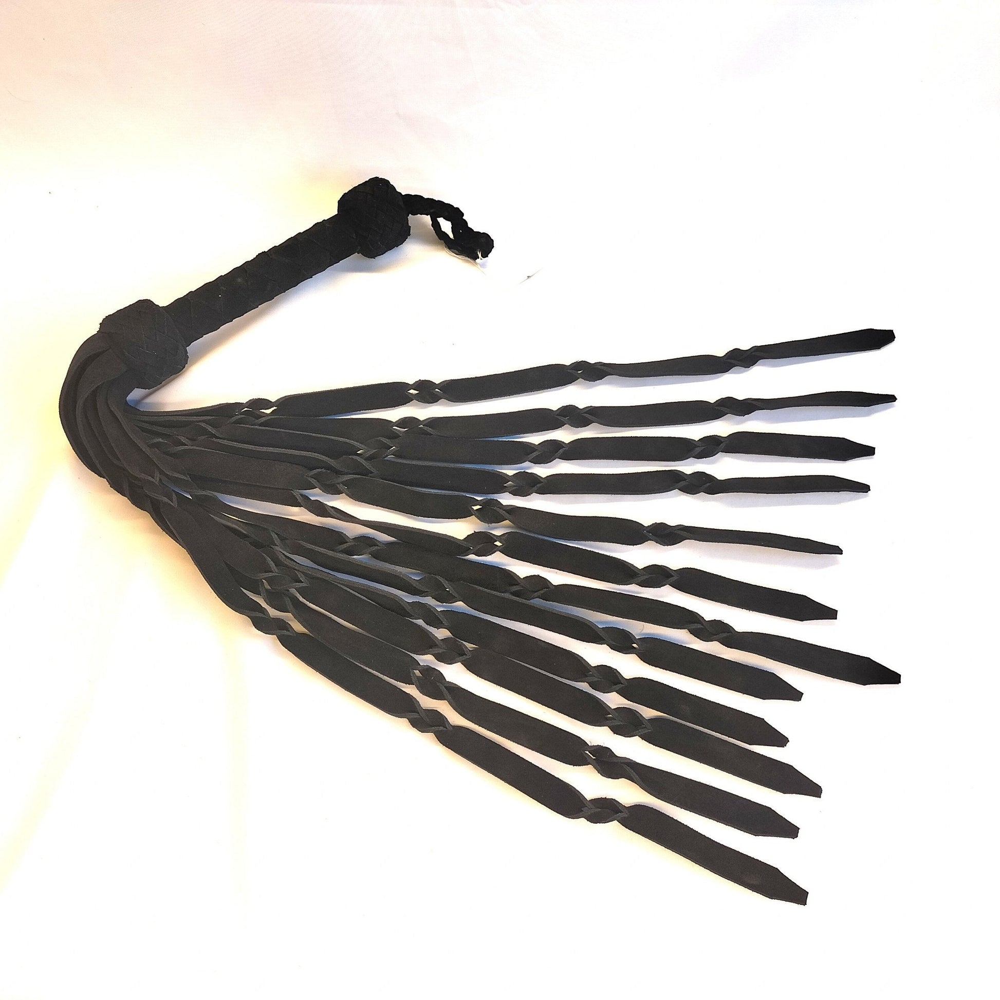 Flogger 12 Geweven Falls 3mm Dik 11mm Breed - Leer of Suede BDSM Gesel 70cm - Impact Play - SM - speeltjes