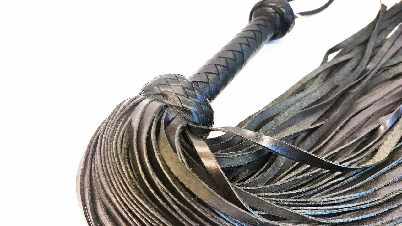 Flogger met 200 Lederen Falls 8mm Breed - Zware Zweep 74cm BDSM - BDSM - SM - speeltjes