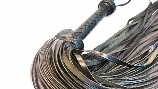 Flogger met 200 Lederen Falls 8mm Breed - Zware Zweep 74cm BDSM - BDSM - SM - speeltjes