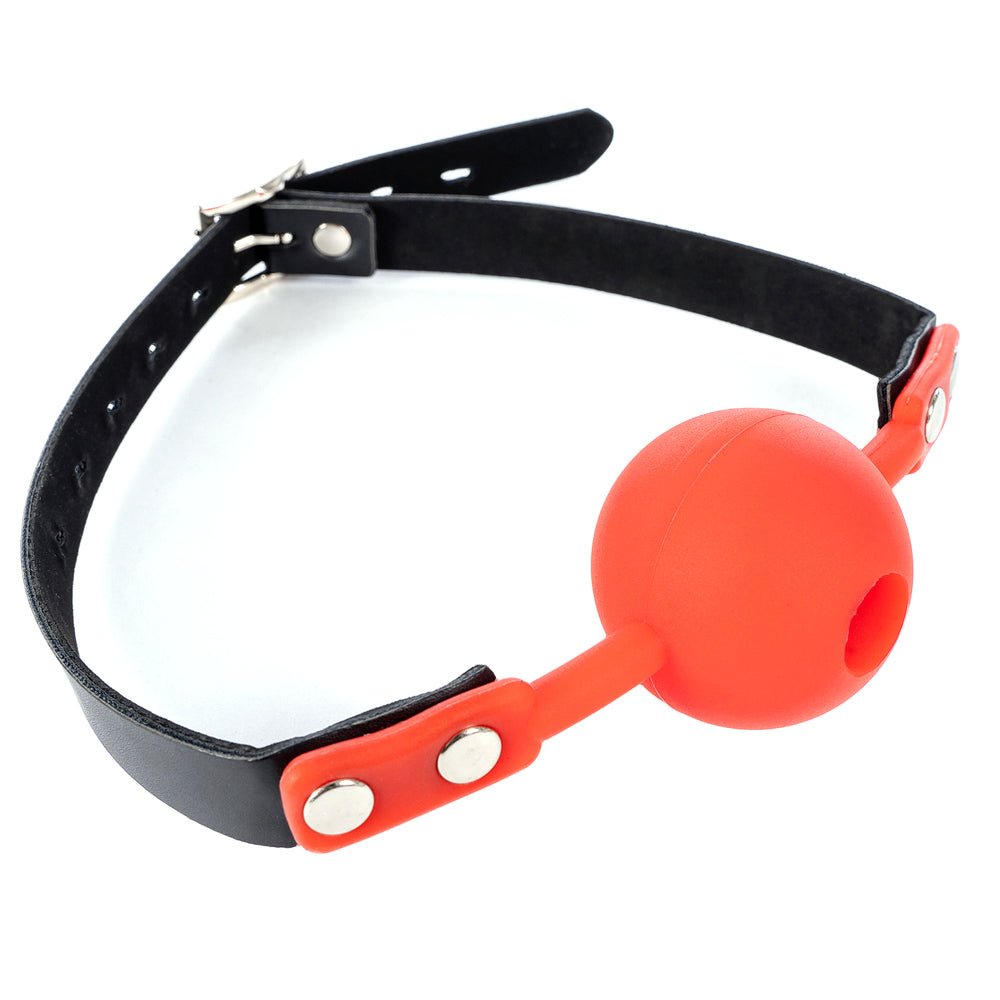 met-deze-50mm-grote-silicone-ballgag-vul-je-de-mond-van-je-submissive-helemaal-dankzij-het-grote-gat-in-de-gag-kan-hij-of-zij-gemakkelijker-ademen-maar-ook-kwijlen-2