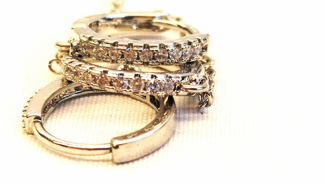 Handboei Oorbellen Zilver Goud - Cuff Oorbel Hangers 14mm - BDSM Sieraden - SM - speeltjes