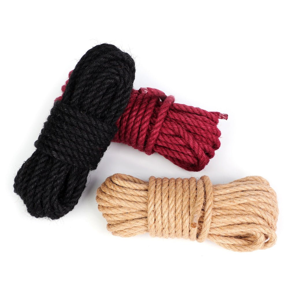 indien-je-houd-van-bondage-met-natuurlijke-touwen-dan-zijn-deze-hennep-touwen-in-de-kleuren-natural-bordeaux-of-zwart-de-ideale-instapper-dit-vooral-door-hun-prijs-kwalitiet-verhouding-3