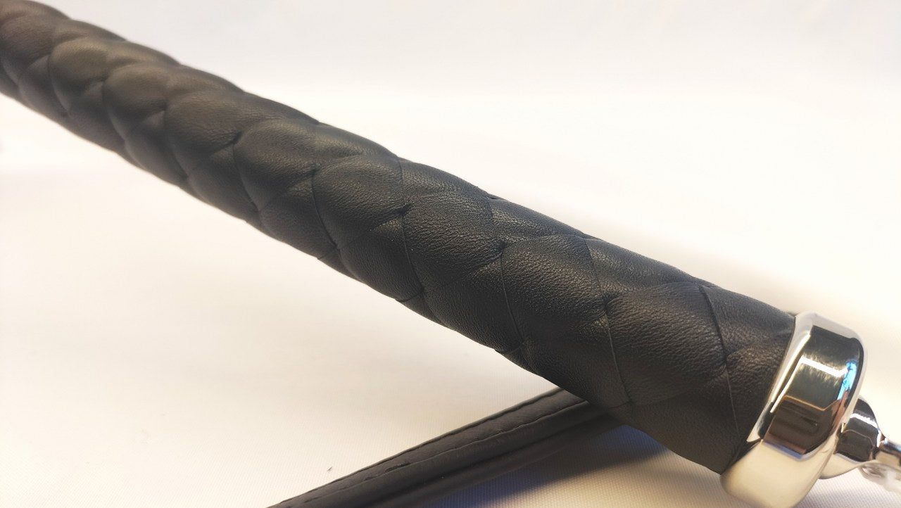 Japanse Bullwhip 130cm - Leren Single Tail Zweep Zwart of Zwart/Goud - Impact Play - SM - speeltjes