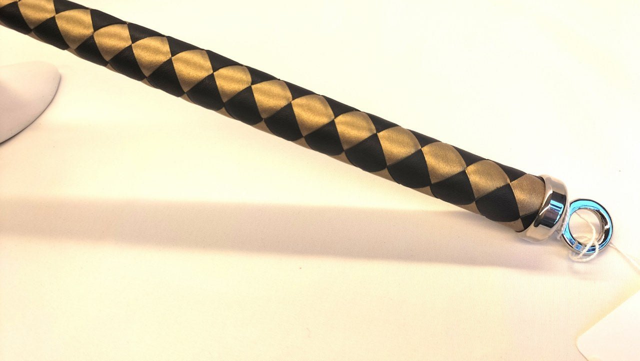 Japanse Bullwhip 130cm - Leren Single Tail Zweep Zwart of Zwart/Goud - Impact Play - SM - speeltjes