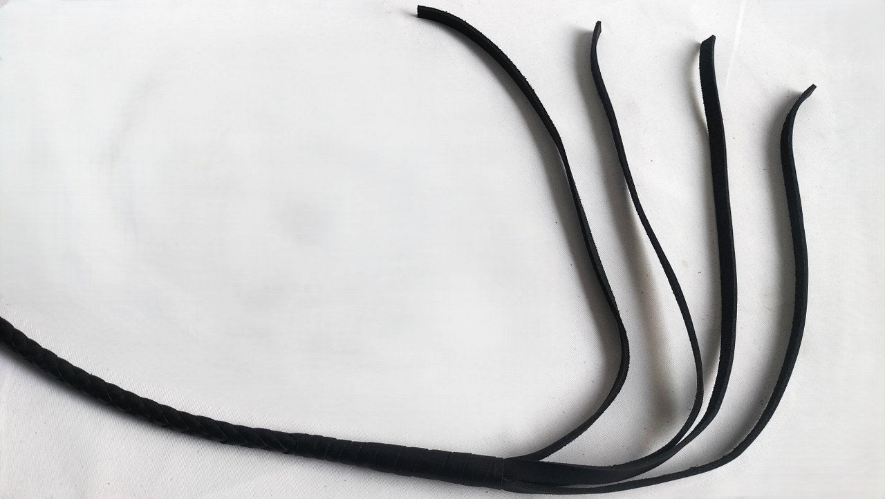 met-deze-japanse-bullwhip-uit-rechtstreekse-import-heb-je-een-stukje-japanse-kwaliteit-in-huis-de-zweep-is-met-kennis-van-zaken-gemaakt-en-met-oog-voor-detail-12