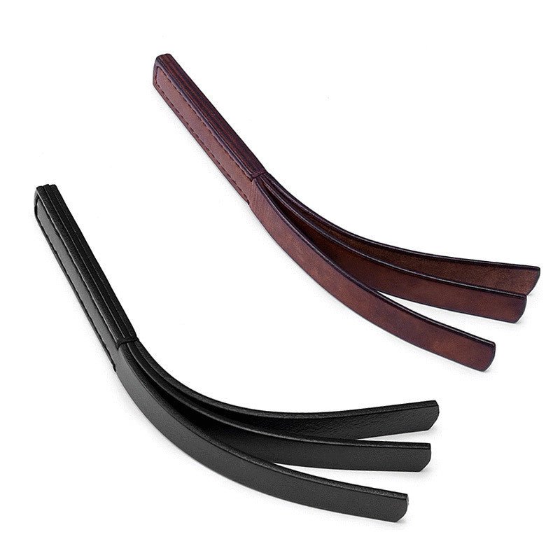 met-deze-mini-paddel-gemaakt-van-echt-dik-tuigleer-kan-je-prima-de-evoelige-delen-van-je-partner-bewerken-dankzij-zijn-kleine-afmetingen-van-amper-24-cm-is-hij-heel-accuraat-maar-brengt-ie-toch-een-leuke-impact-met-zich-mee-5