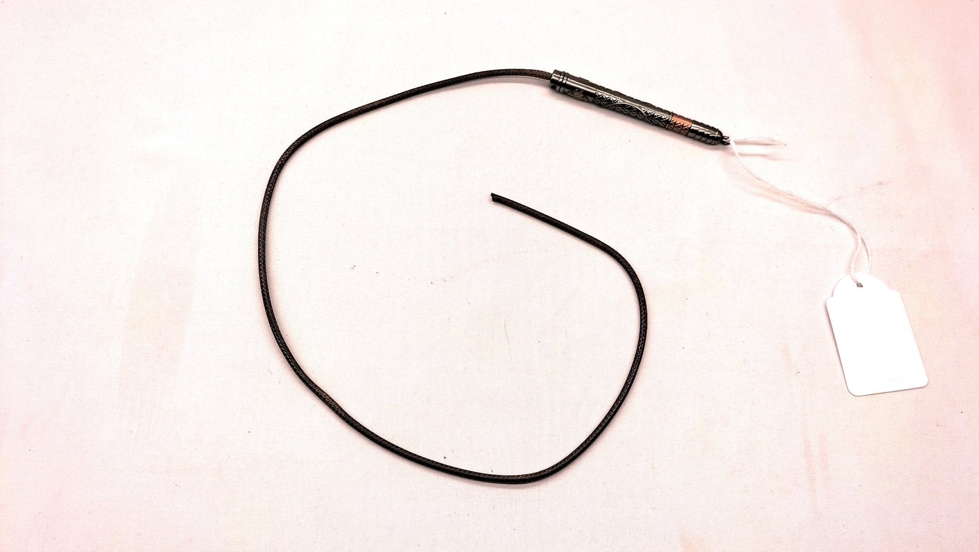 Korte Nylon Zweep Zakformaat - Impact Toy met Metalen Handvat 61cm - Impact Toys - SM - speeltjes