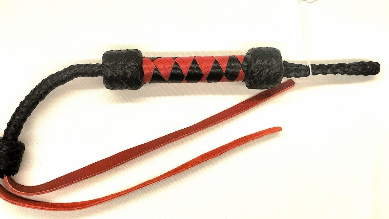 Korte Zweep 60cm Gespleten Tong - Impact Play BDSM Toy Rood Zwart - BDSM - SM - speeltjes