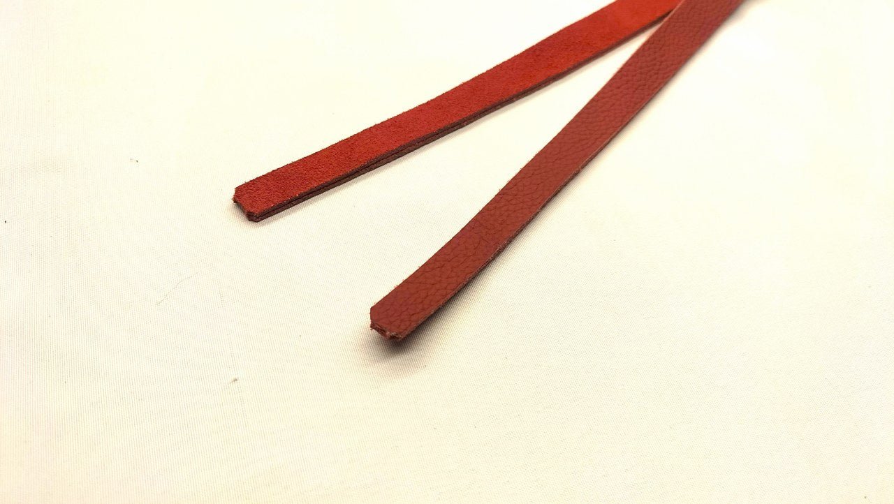 Korte Zweep 60cm Gespleten Tong - Impact Play BDSM Toy Rood Zwart - BDSM - SM - speeltjes