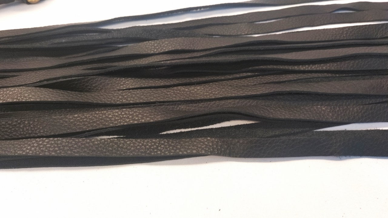 leuke-zweep-voor-beginnende-bdsm-ers-of-als-startende-bdsm-toy-zeer-kwalitatief-materiaal-voor-deze-prijs-3