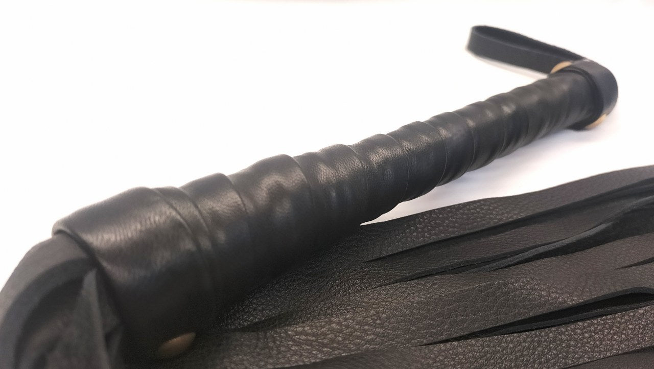 leuke-zweep-voor-beginnende-bdsm-ers-of-als-startende-bdsm-toy-zeer-kwalitatief-materiaal-voor-deze-prijs-1