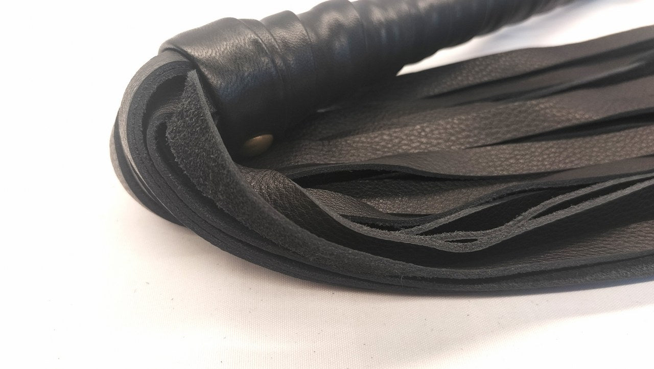 leuke-zweep-voor-beginnende-bdsm-ers-of-als-startende-bdsm-toy-zeer-kwalitatief-materiaal-voor-deze-prijs-2