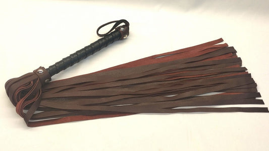 lekker-zachte-instap-flogger-gemaakt-van-lamsleer-in-de-combinatie-kleur-zwart-bordeaux-met-36-falls-1