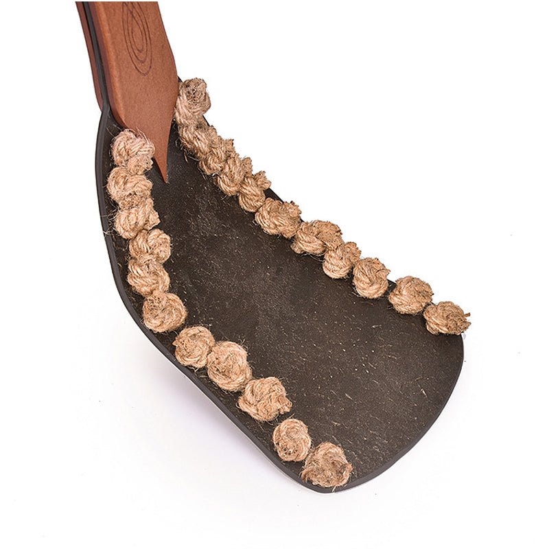 met-deze-stugge-tuigleder-paddle-voorzien-van-hennep-touw-haal-je-jezelf-een-extra-leuke-bdsm-toy-in-huis-hoe-je-hem-ook-gebruikt-slaan-strelen-schuren-hij-zal-je-onderdanige-sowieso-een-gevoel-geven-die-hij-f-zij-nog-niet-kende-5