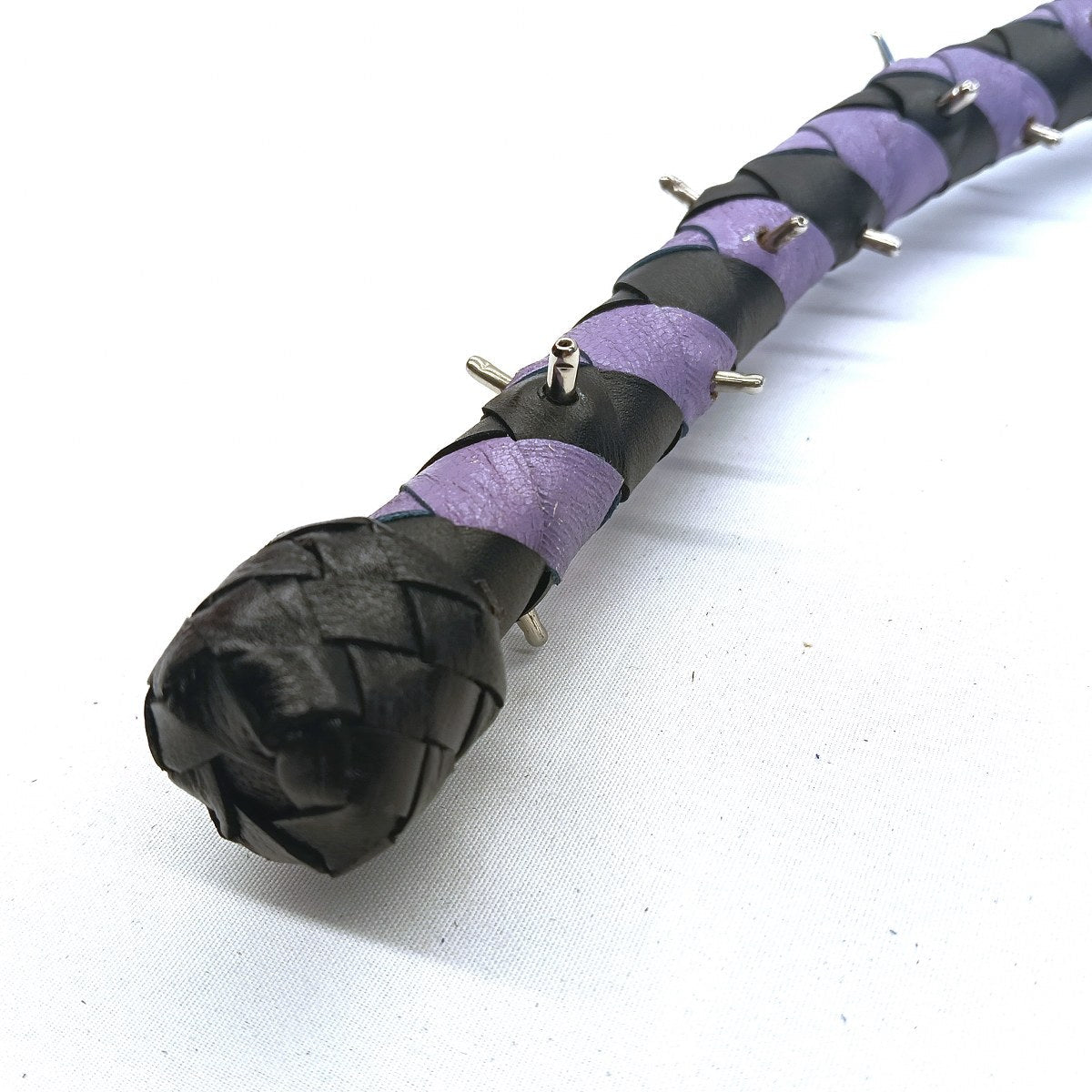 Lederen Cane met Stompe Metalen Spikes 80cm – 39 Spikes Extreme Impact Toy - Impact Play - SM - speeltjes