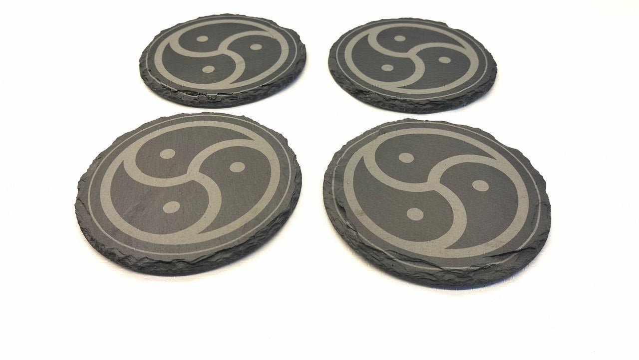 Leisteen Onderzetter met BDSM Logo - Stijlvolle BDSM Onderzetters Set - BDSM - Interieur Accessoires - SM - speeltjes