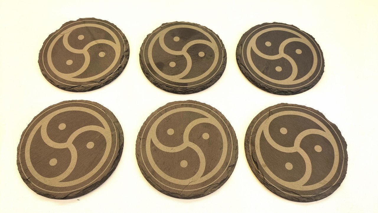 Leisteen Onderzetter met BDSM Logo - Stijlvolle BDSM Onderzetters Set - BDSM - Interieur Accessoires - SM - speeltjes