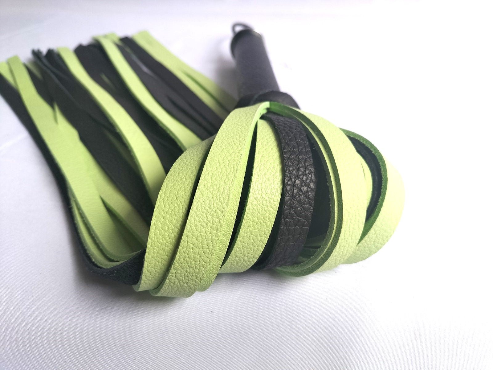 Limoen/zwart dik lederen flogger - SM - speeltjes