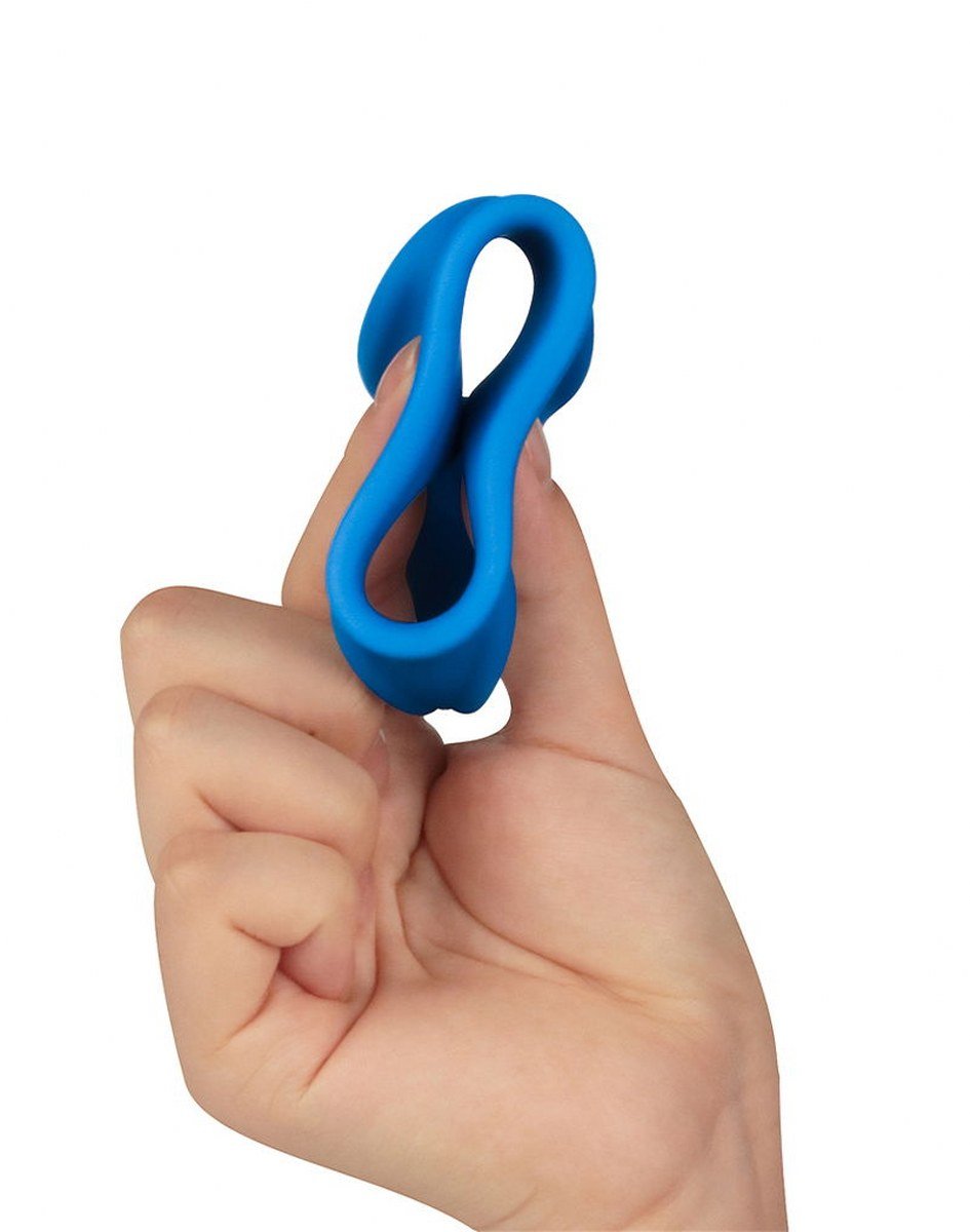 met-deze-blauwe-silicone-cock-en-ball-ring-wordt-je-erectie-nog-krachtiger-en-wordt-zaadlozing-nog-intenser