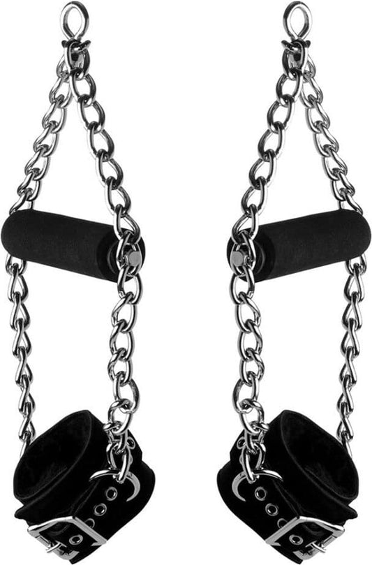 dankzij-de-verstelbare-met-rubber-gecoate-handgreep-die-bij-deze-handboeien-voorzien-is-kan-je-gemakkelijker-iets-langer-blijven-racht-staan-met-je-handen-in-de-lucht-vast-gezet-zonder-dat-de-boeien-in-je-polsen-beginnen-te-snijden-dit-wordt-nog-eens-extra-ondersteund-door-de-zachte-fur-binnenvoering-zodat-het-draagcomfort-nog-aangenamer-wordt-1