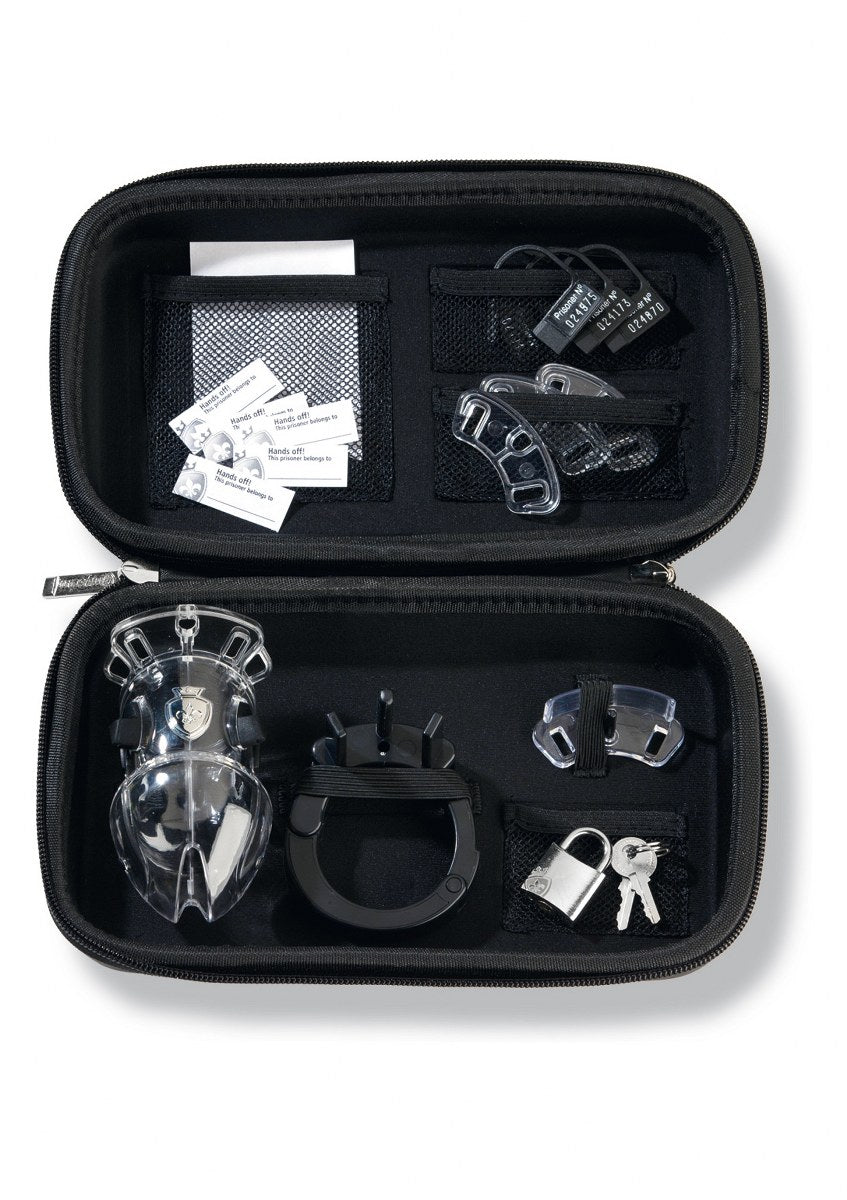 met-de-mysti-public-enemy-nr-1-aangesloten-op-een-mystim-pulseenheid-wordt-je-echt-een-gevangene