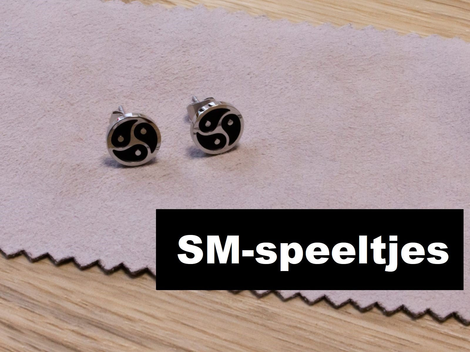 Oorstekers BDSM logo (2 soorten) - SM - speeltjes