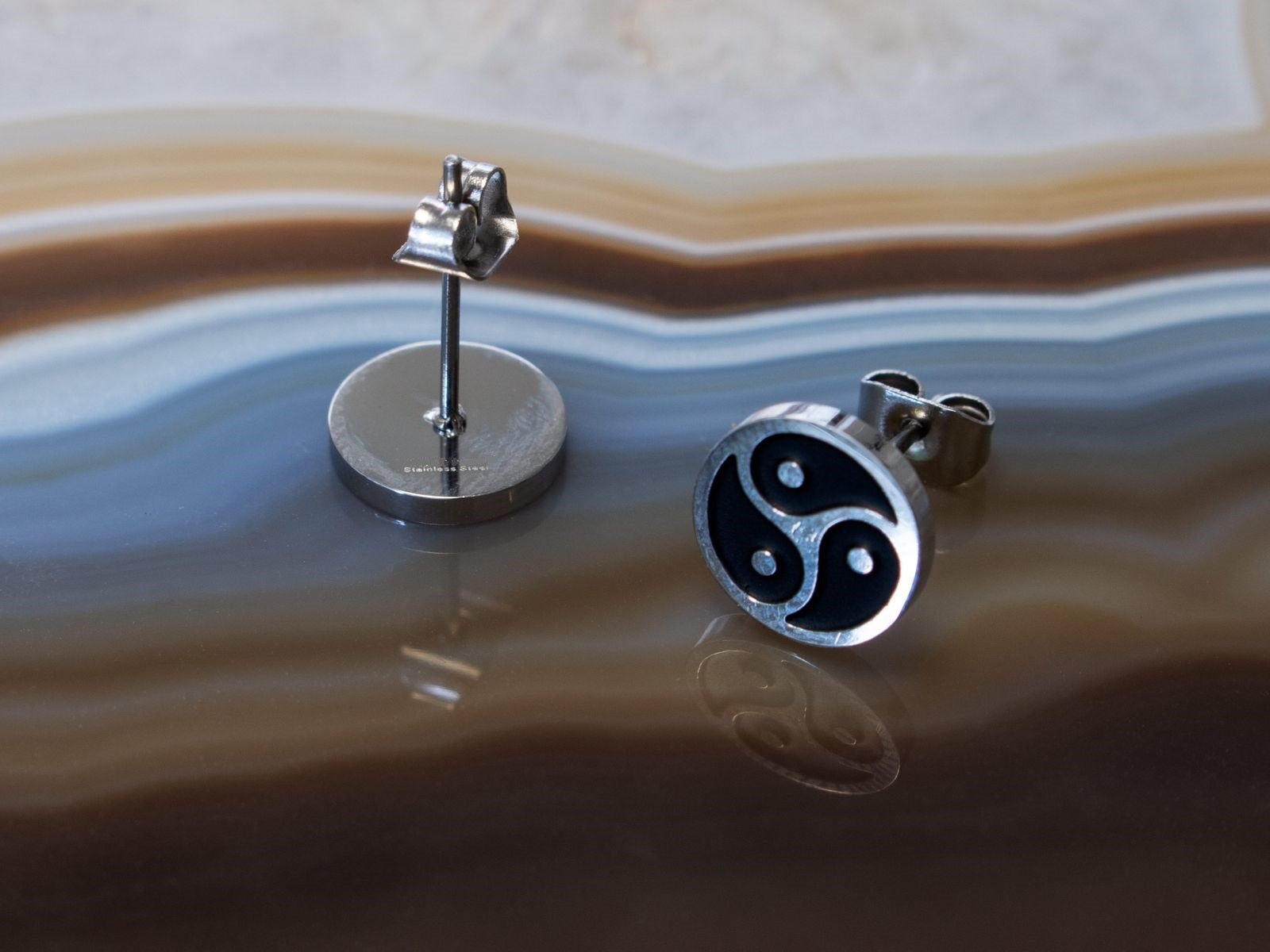 Oorstekers BDSM logo (2 soorten) - SM - speeltjes