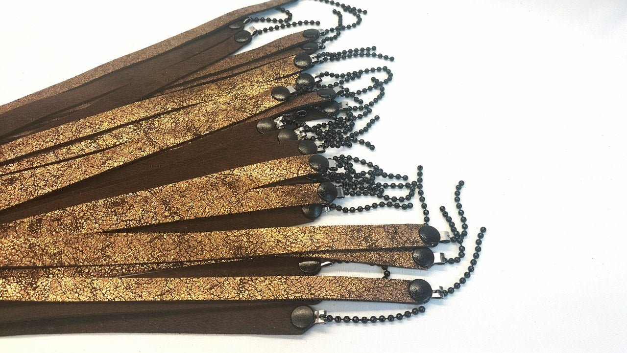 Oud Goud/bruin suede Flogger met Chainballs - Exclusieve Handgemaakte Flogger - BDSM - SM - speeltjes