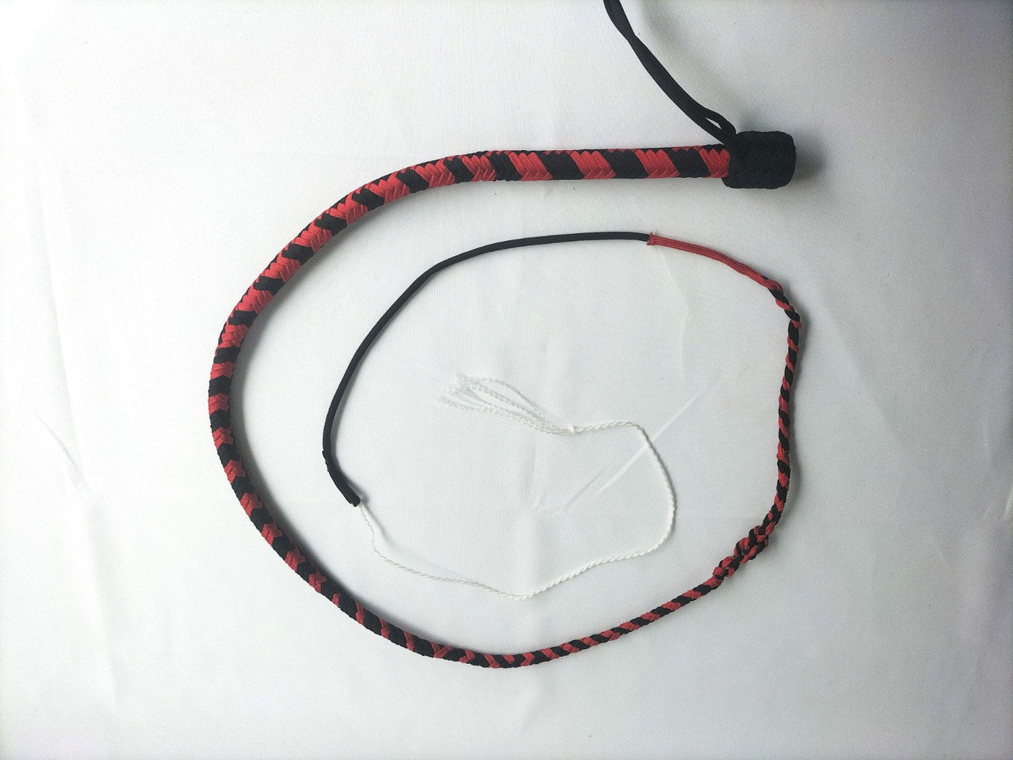 Paracord 2 foot bullwhip (diverse kleuren) - SM - speeltjes