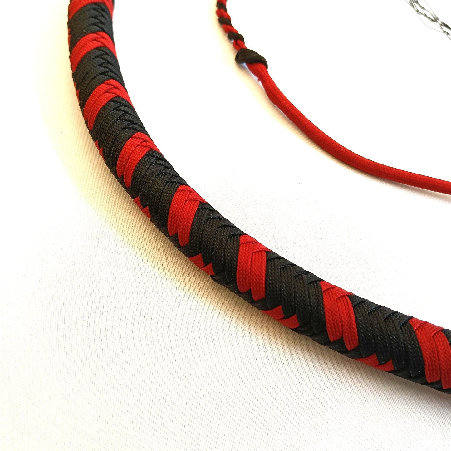 Paracord Bullwhip 90cm Zwart/Rood – Loodverzwaard English Eye Systeem - Impact Play - SM - speeltjes