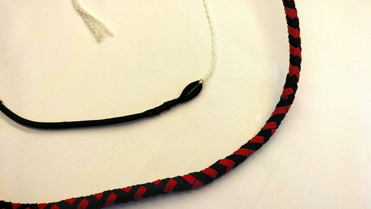 Paracord Bullwhip 90cm Zwart/Rood - Premium BDSM Impact Play Zweep - Impact Play - SM - speeltjes