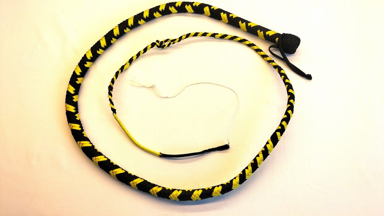 Paracord Snakewhip 4 Foot 120cm Zwart/Geel - Bullwhip BDSM Impact Toy - Impact Play - SM - speeltjes