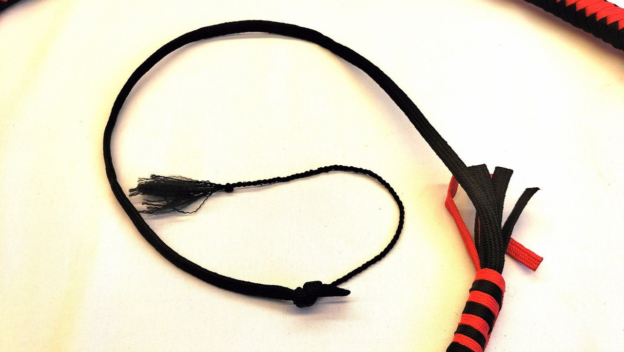 Paracord Snakewhip 4 Foot (120cm) - Zwart/Rood met Lood Verzwaring - Impact Play - Zwepen - SM - speeltjes