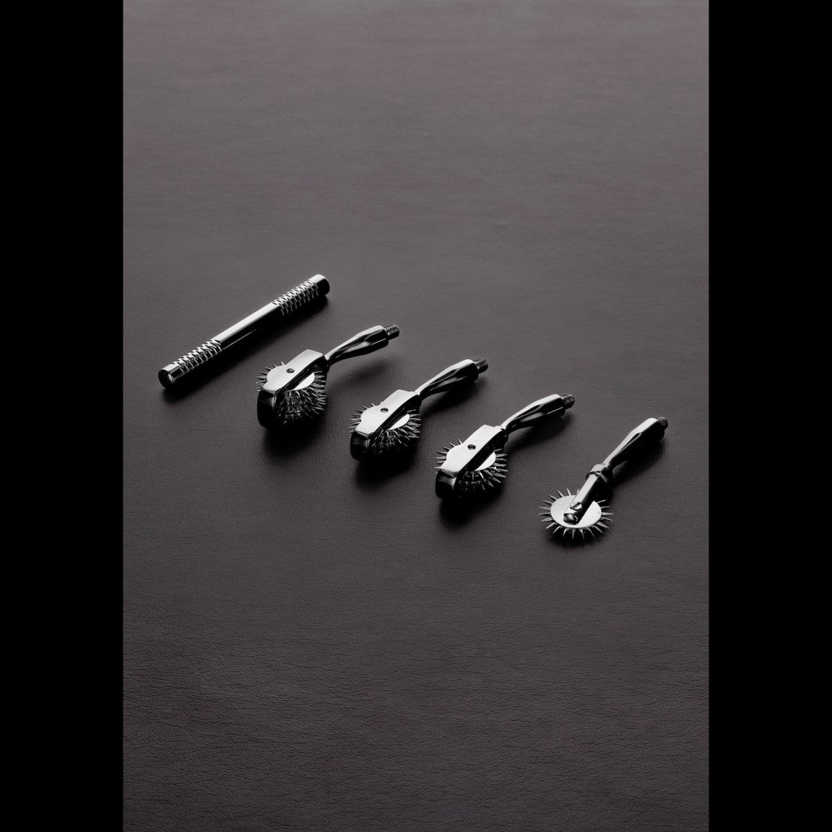 met-deze-set-van-4-pinwheels-in-één-heb-je-steeds-je-favoriete-bdsm-toy-bij-jou-om-op-locatie-te-spelen-1