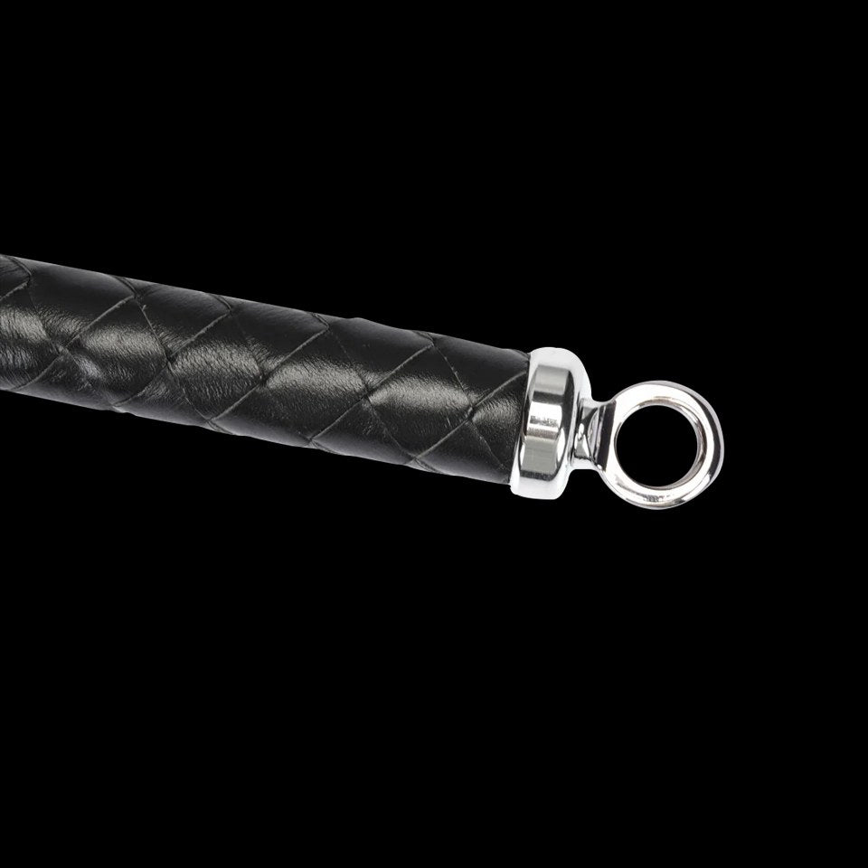 deze-japanse-gesel-of-zweep-is-een-fantastisch-product-die-zowel-jou-als-je-speelpartner-zal-bekoren-indien-je-opzoek-bent-naar-de-betere-kwaliteit-en-of-de-hardere-bdsm-impact-toys-7