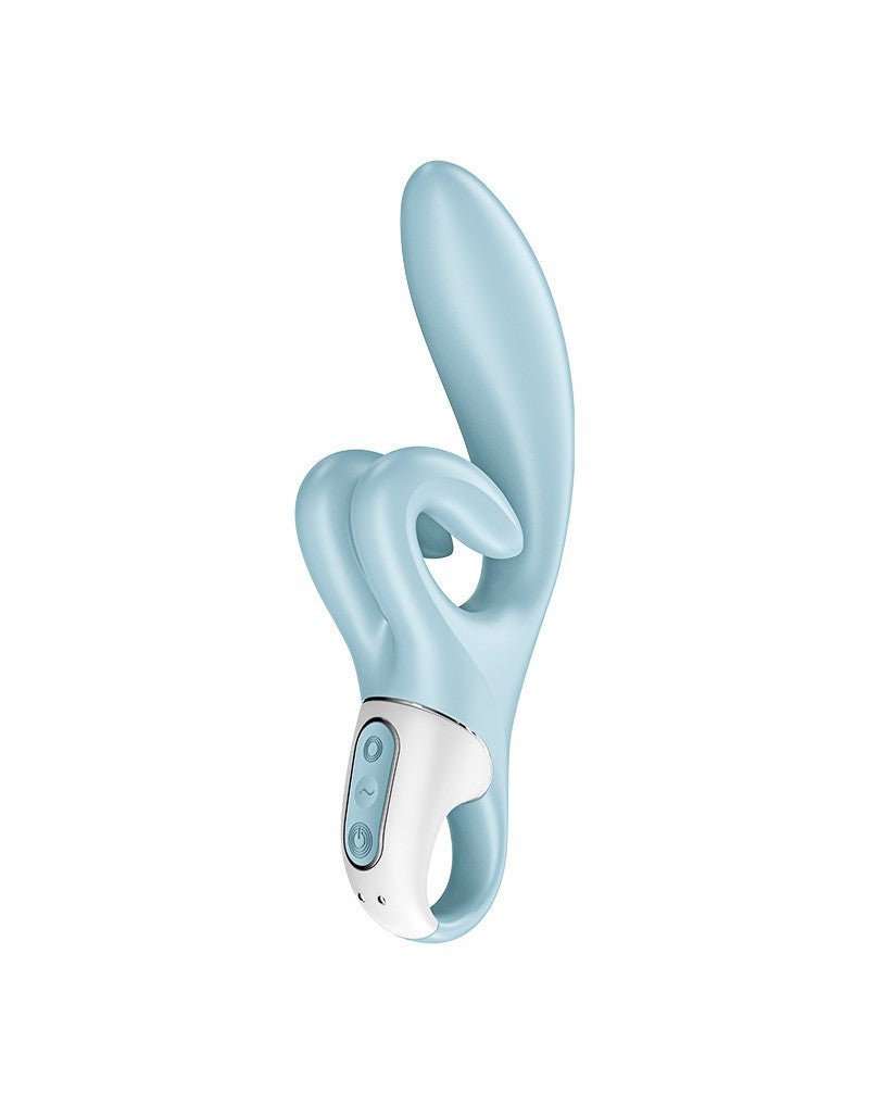 satisfyer-touch-me-rabbit-vbrator-lichtblauw-zal-je-op-een-ongekende-manier-tot-erotische-hoogtepunten-brengen-dankzij-zijn-3-afzonderlijke-motoren-waarvan-1-g-spot-gericht-en-de-andere-2-op-zijn-voelsprieten-zitten-7