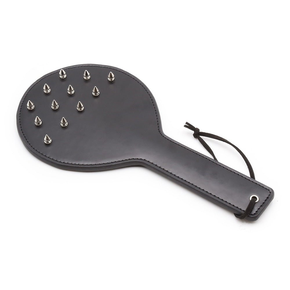 met-deze-scratch-play-paddle-kan-je-zowel-scratch-play-doen-als-dat-je-er-mee-kan-slaan-hij-is-voorzien-van-12-puntige-spikes-die-desgewenst-diep-je-huid-in-kunnen-dringen-2