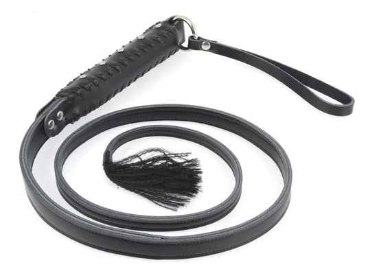 deze-lange-bdsm-zweep-van-130-cm gemaakt-uit-pu-leer-is-een-leuk-alternatief-op-een-echte-bullwhip