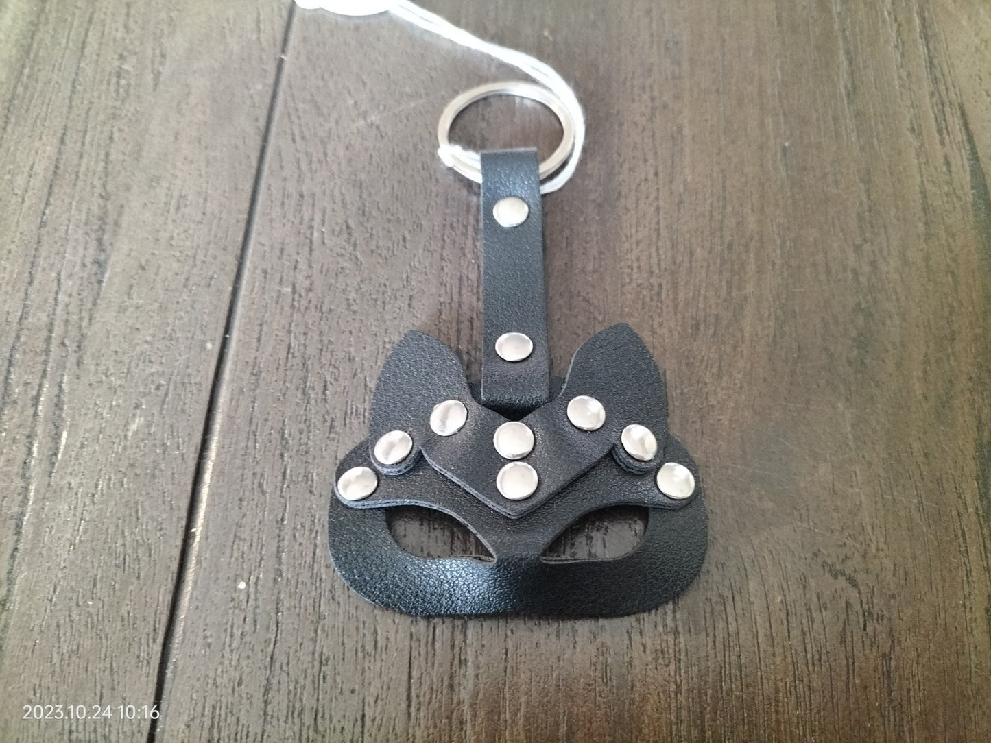 sleutelhanger met kitten maskertje rood of zwart - SM - speeltjes