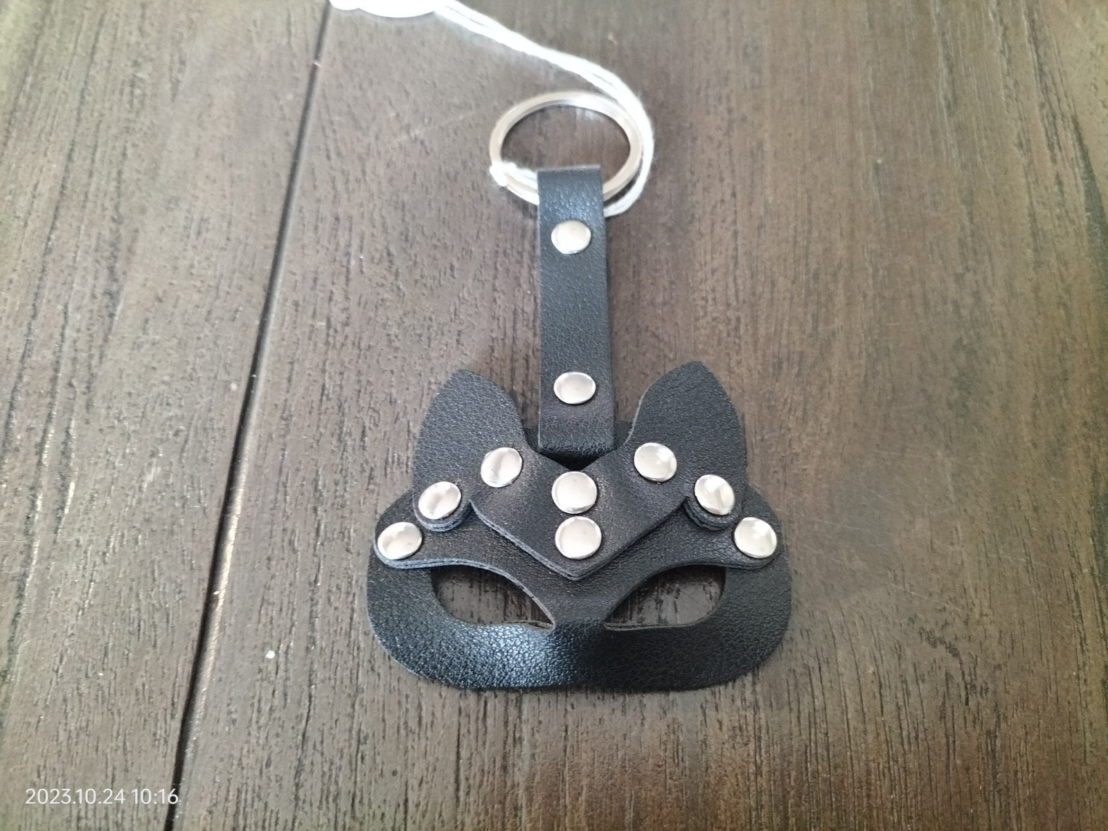 sleutelhanger met kitten maskertje rood of zwart - SM - speeltjes