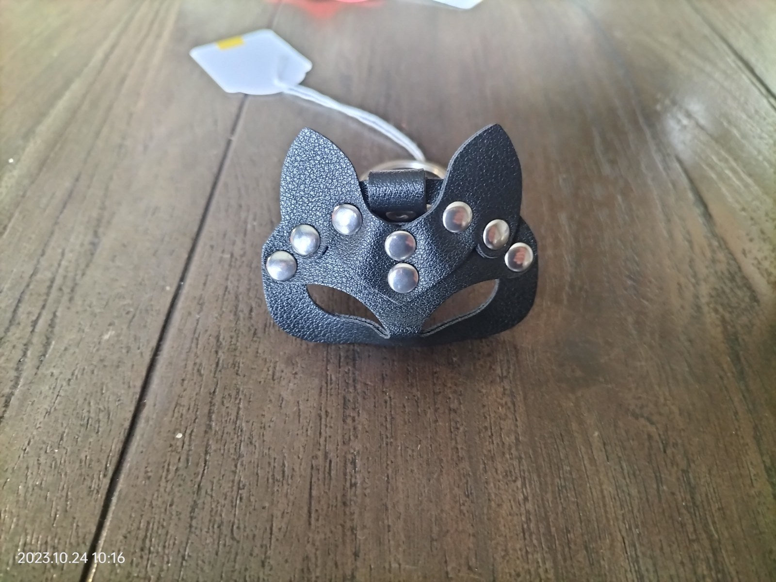 sleutelhanger met kitten maskertje rood of zwart - SM - speeltjes