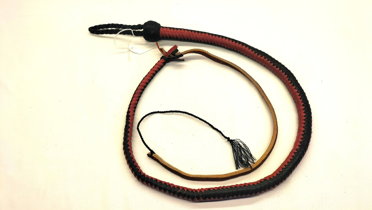 Snake Whip 90cm Rood Zwart - Shot Loaded Bullwhip met Loden Balletjes - BDSM - SM - speeltjes