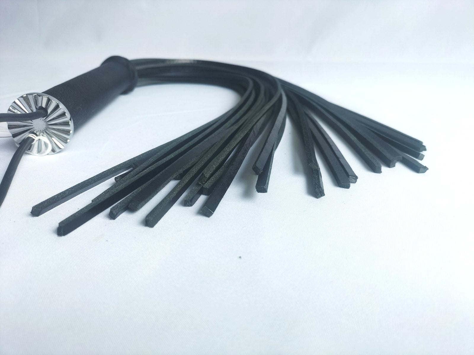 Tuigleder fall flogger - SM - speeltjes