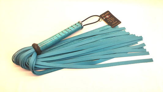 Turquoise Leren Flogger met Struisvogelpoot Handvat – Impact Play BDSM Toy - Impact Play - SM - speeltjes