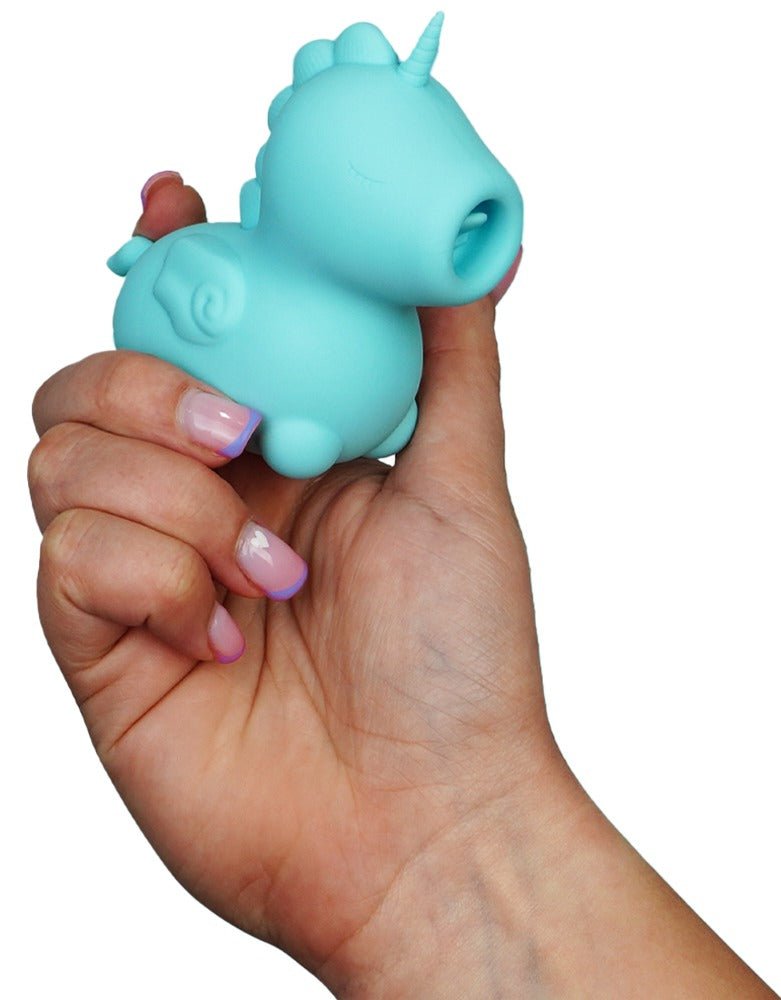 ervaar-als-geen-ander-de-sensuele-tintelingen-dankzij-deze-unihorn-wild-spirit-met-zijn-duo-motor-die-enerzijds-voor-een-verwennerij-zorgt-dankzij-zijn-korte-wervelende-tong-en-aan-de-andere-kant-voor-een-vibrerende-massage-dankzij-de-2de-motor-2