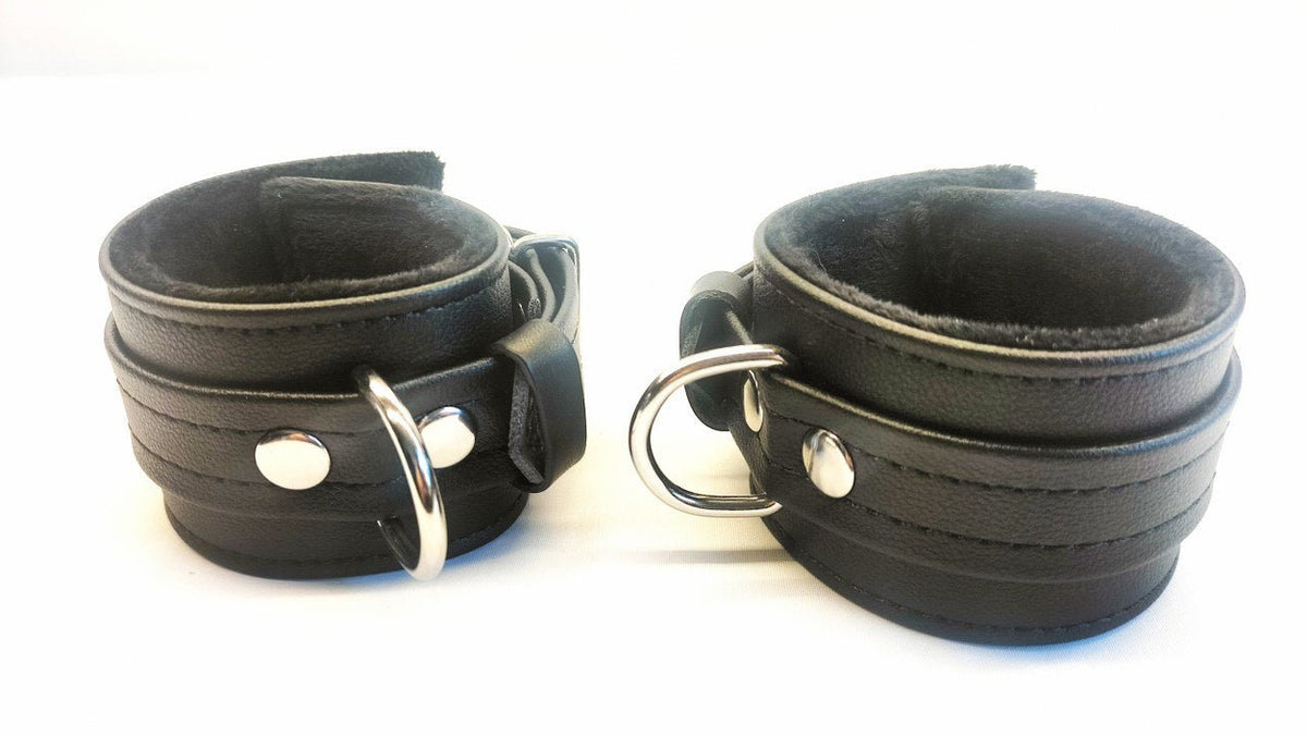 Vegan BDSM Collar Zwart Kunstleer - Handboeien Set Beginners - Collars - SM - speeltjes