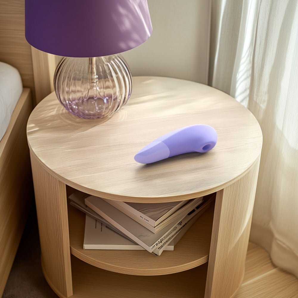 met-de-allernieuwste-versie-van-de-wand-massager-van-womanizer-genaamd-de-enhance-ben-je-met-zijn-1000-stimulatiecombinaties-gegarandeerd-van-een-orgasme-24