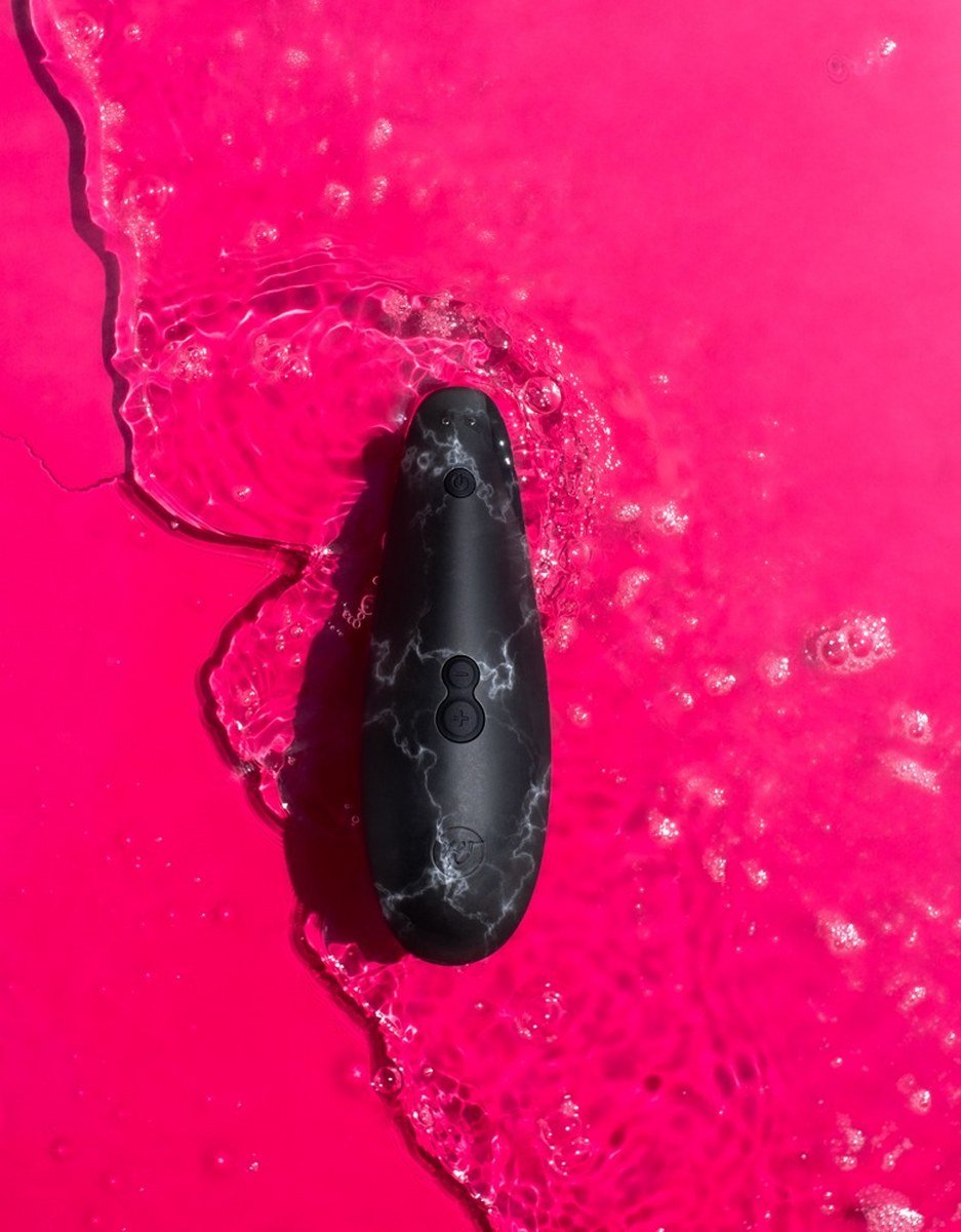 met-de-womanizer-marilyn-monroe-zit-je-goed-voor-verschillende-orgasmes-als-nooit-te-voren-dankzij-de-pleasure-air-technologie