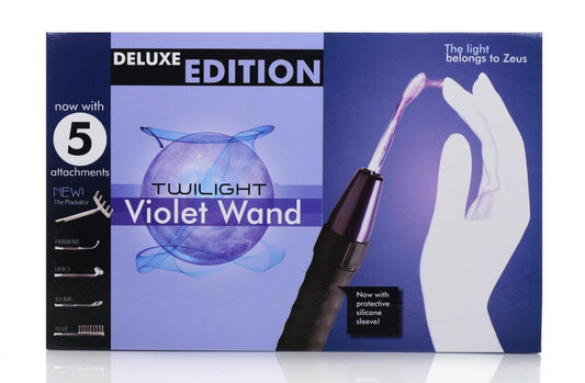 dankzij-deze-deluxe-edition-violet-wand-van-zeus-ga-je-op-verkenning-wat-betreft-violet-want-play-met-zijn-vijf-verschillende-opzetstukken-heb-je-een-mooie-start-aan-diversiteit-1
